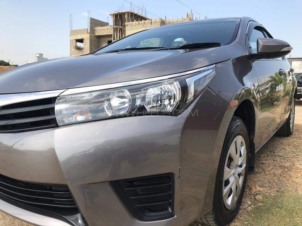 Toyota Corolla 2015 for Sale in Karachi Image-1