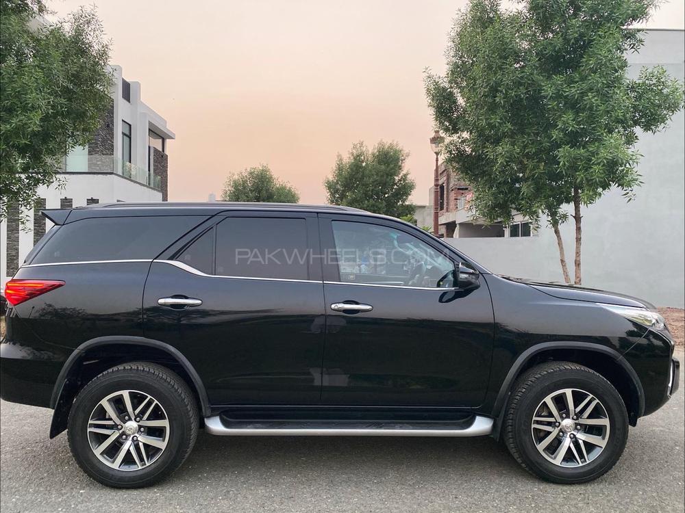 ٹویوٹا فورچیونر 2019 for Sale in لاہور ٹویوٹا فورچیونر 2019 for Sale in لاہور Image-3