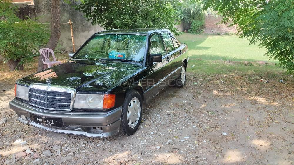 Mercedes Benz E Class 1982 for Sale in Lahore Mercedes Benz E Class 1982 for Sale in Lahore Image-3