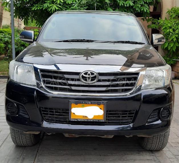 Toyota Hilux 2014 for Sale in Karachi Image-1