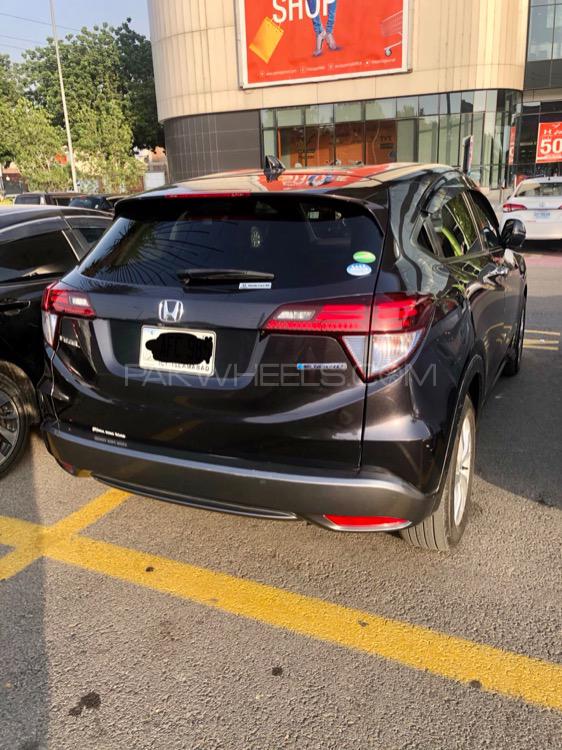Honda Vezel 2014 for Sale in Lahore Honda Vezel 2014 for Sale in Lahore Image-3