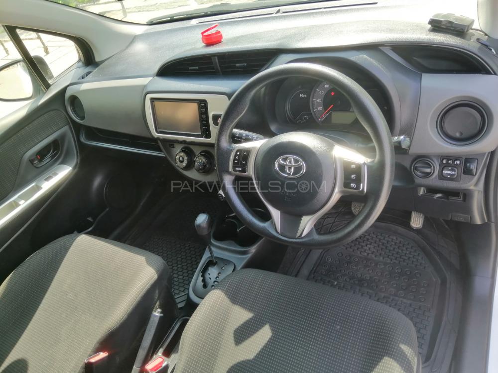Toyota Vitz 2014 for Sale in Nowshera Toyota Vitz 2014 for Sale in Nowshera Image-6