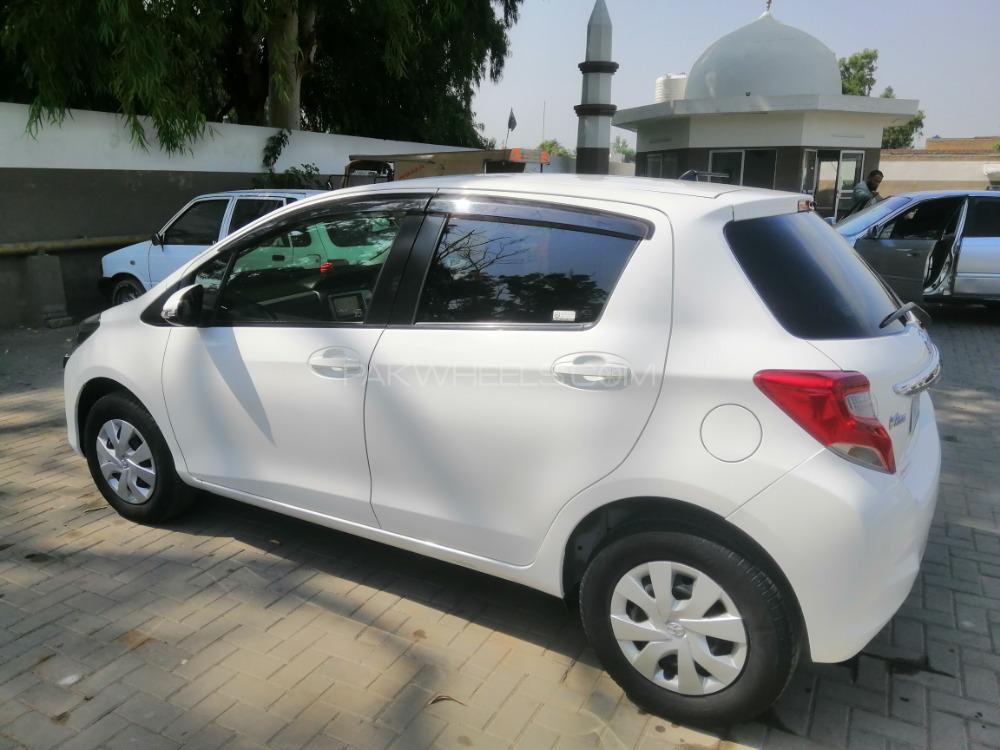 Toyota Vitz 2014 for Sale in Nowshera Toyota Vitz 2014 for Sale in Nowshera Image-9