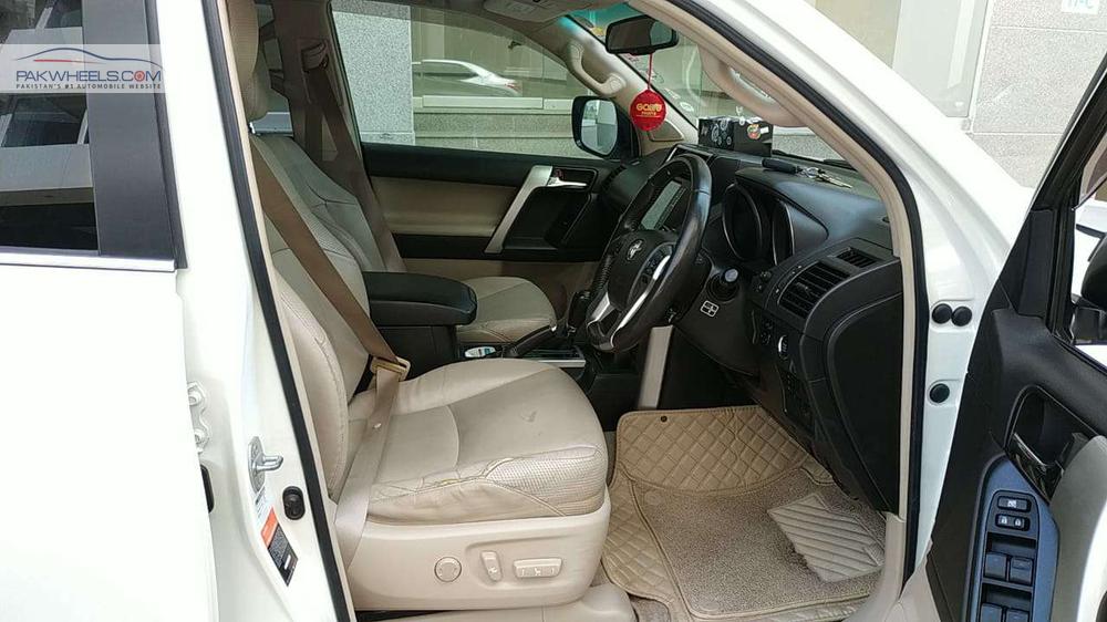 Toyota Prado 2010 for Sale in Karachi Toyota Prado 2010 for Sale in Karachi Image-8