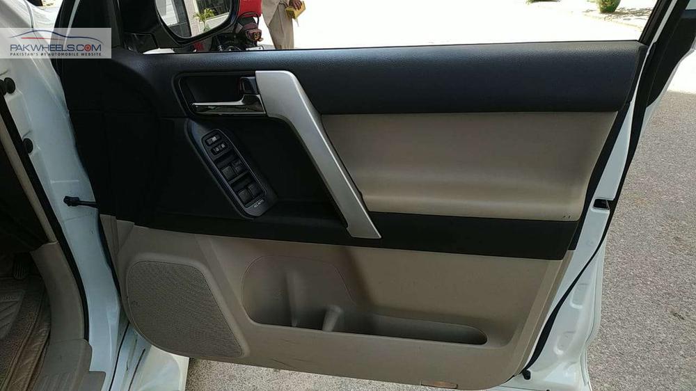 Toyota Prado 2010 for Sale in Karachi Toyota Prado 2010 for Sale in Karachi Image-9