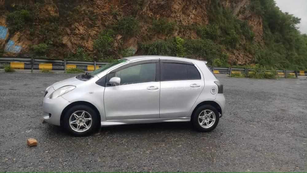 Toyota Vitz 2005 for Sale in Nowshera cantt Toyota Vitz 2005 for Sale in Nowshera cantt Image-3