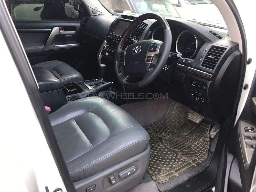 Toyota Land Cruiser 2010 for Sale in Karachi Toyota Land Cruiser 2010 for Sale in Karachi Image-4