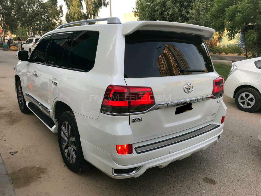 Toyota Land Cruiser 2010 for Sale in Karachi Toyota Land Cruiser 2010 for Sale in Karachi Image-8