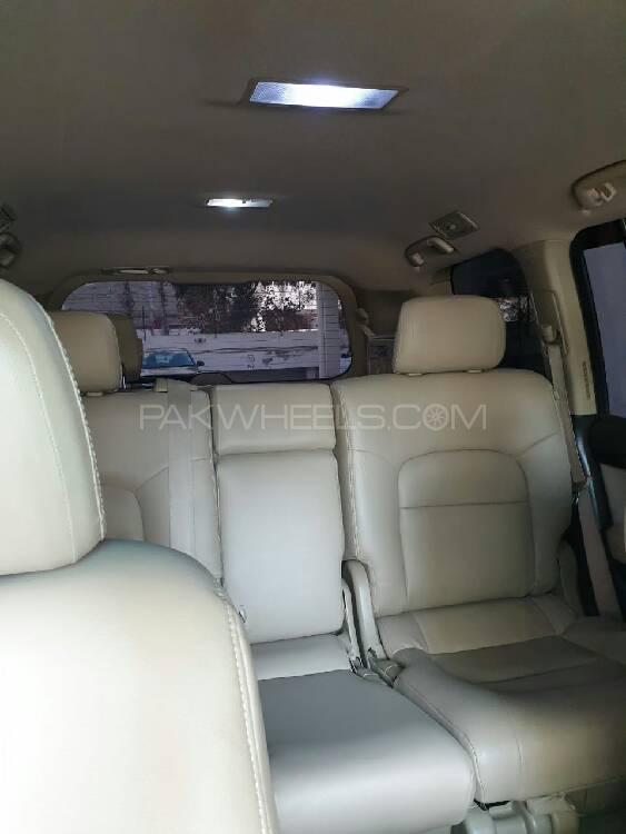 ٹویوٹا لینڈ کروزر 2010 for Sale in کراچی ٹویوٹا لینڈ کروزر 2010 for Sale in کراچی Image-10