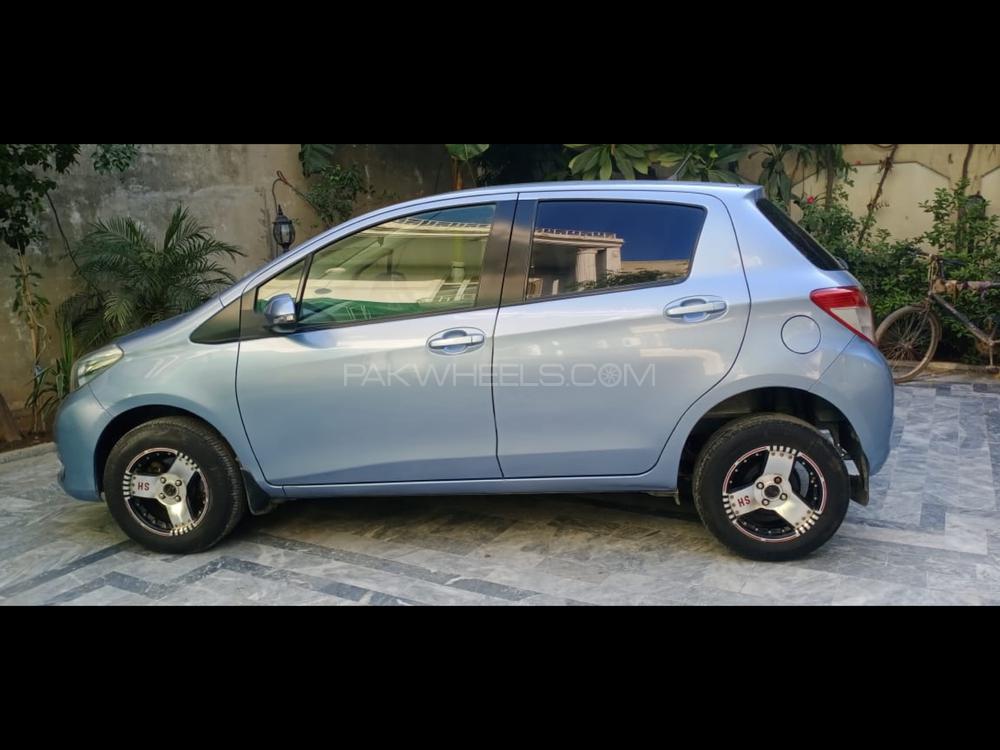Toyota Vitz 2013 for Sale in Lahore Toyota Vitz 2013 for Sale in Lahore Image-2