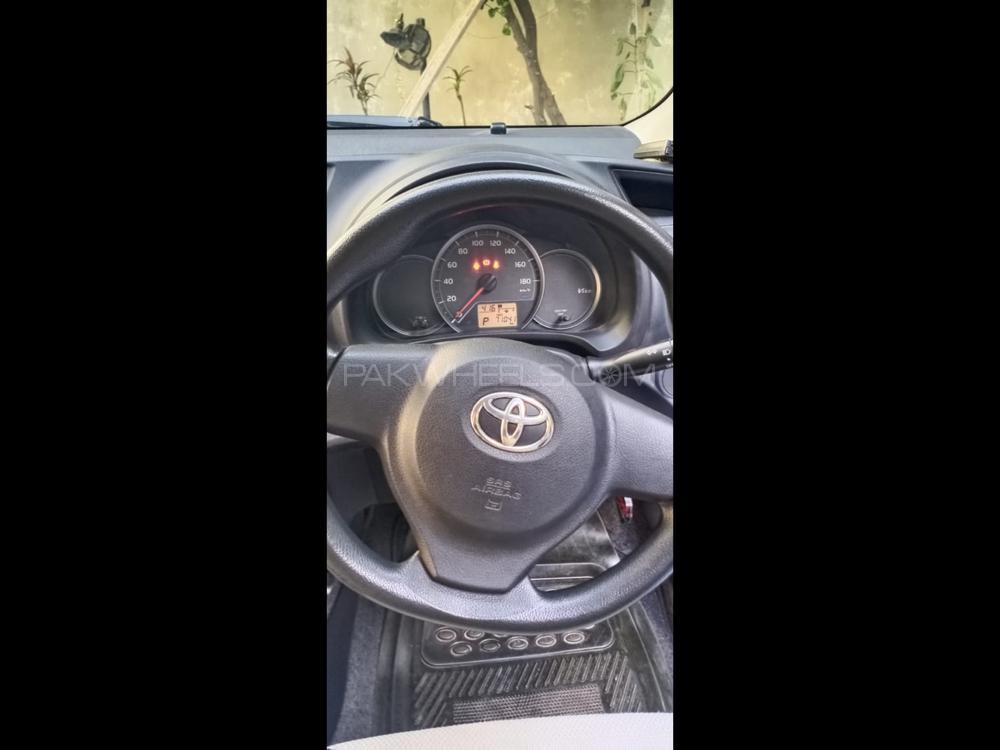 Toyota Vitz 2013 for Sale in Lahore Toyota Vitz 2013 for Sale in Lahore Image-4