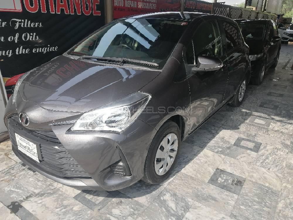 Toyota Vitz 2017 for Sale in Lahore Image-1
