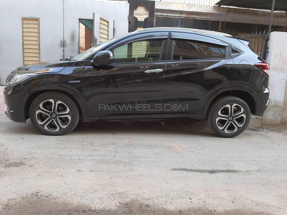 Honda Vezel 2014 for Sale in Faisalabad Honda Vezel 2014 for Sale in Faisalabad Image-13