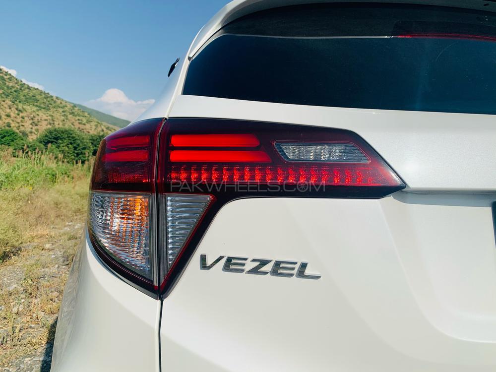 Honda Vezel 2015 for Sale in Islamabad Honda Vezel 2015 for Sale in Islamabad Image-6