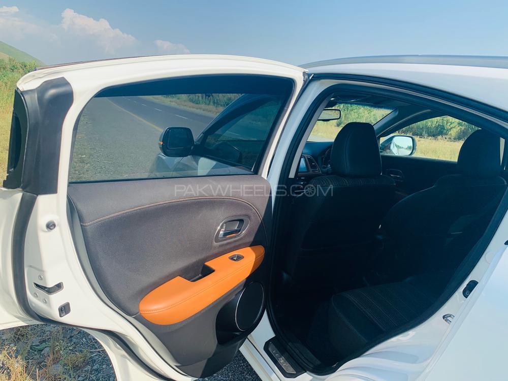 Honda Vezel 2015 for Sale in Islamabad Honda Vezel 2015 for Sale in Islamabad Image-11
