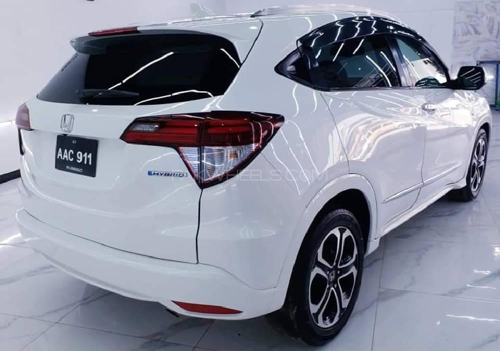 Honda Vezel 2015 for Sale in Peshawar Honda Vezel 2015 for Sale in Peshawar Image-4