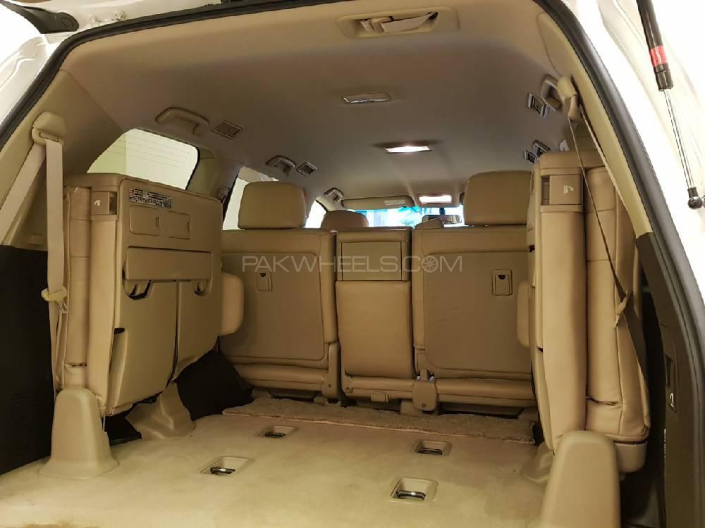 Toyota Land Cruiser 2010 for Sale in Karachi Toyota Land Cruiser 2010 for Sale in Karachi Image-10