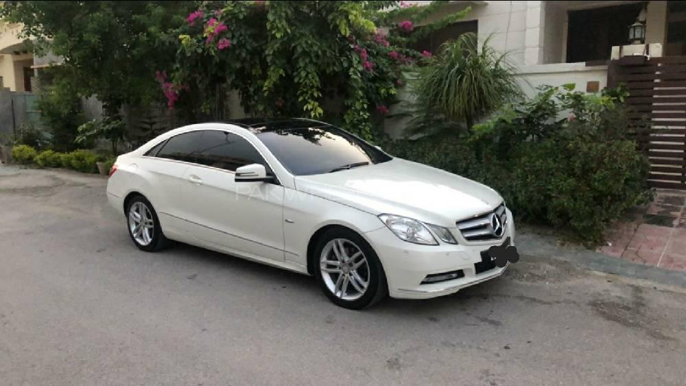 Mercedes Benz E Class Coupe 2012 for Sale in Karachi Mercedes Benz E Class Coupe 2012 for Sale in Karachi Image-3
