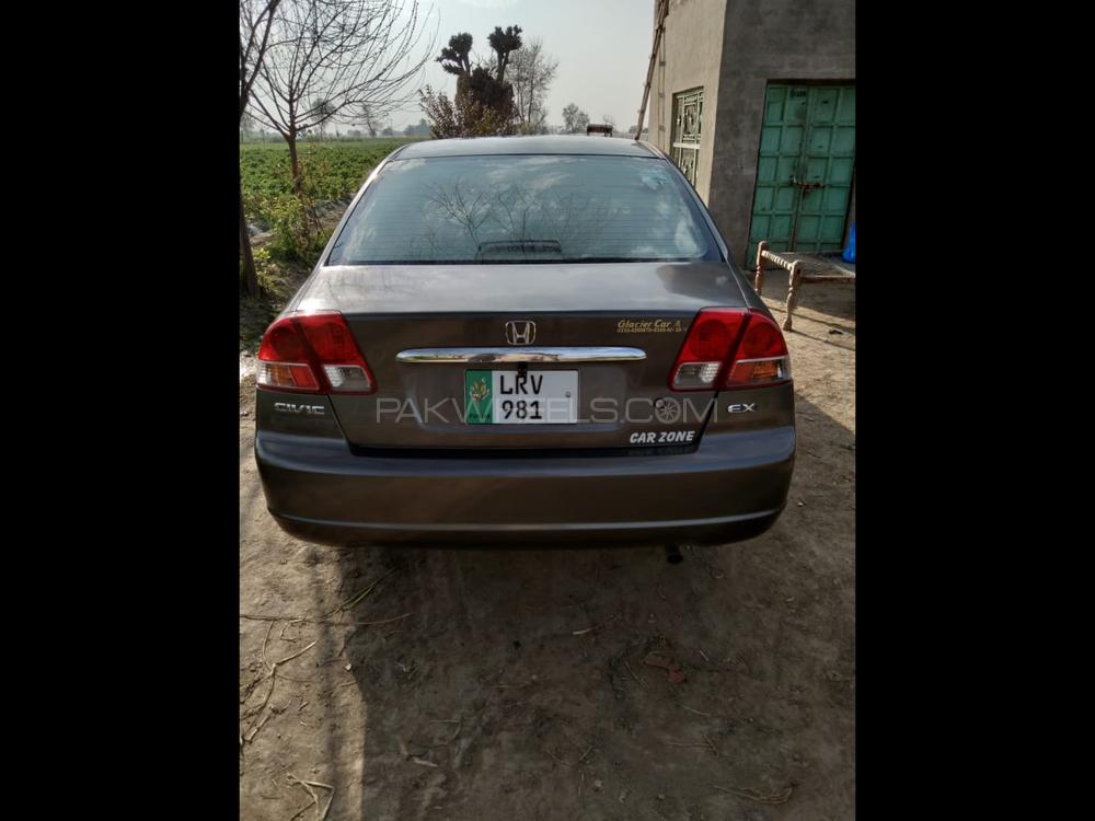 Honda Civic 2004 for Sale in Sahiwal Honda Civic 2004 for Sale in Sahiwal Image-4