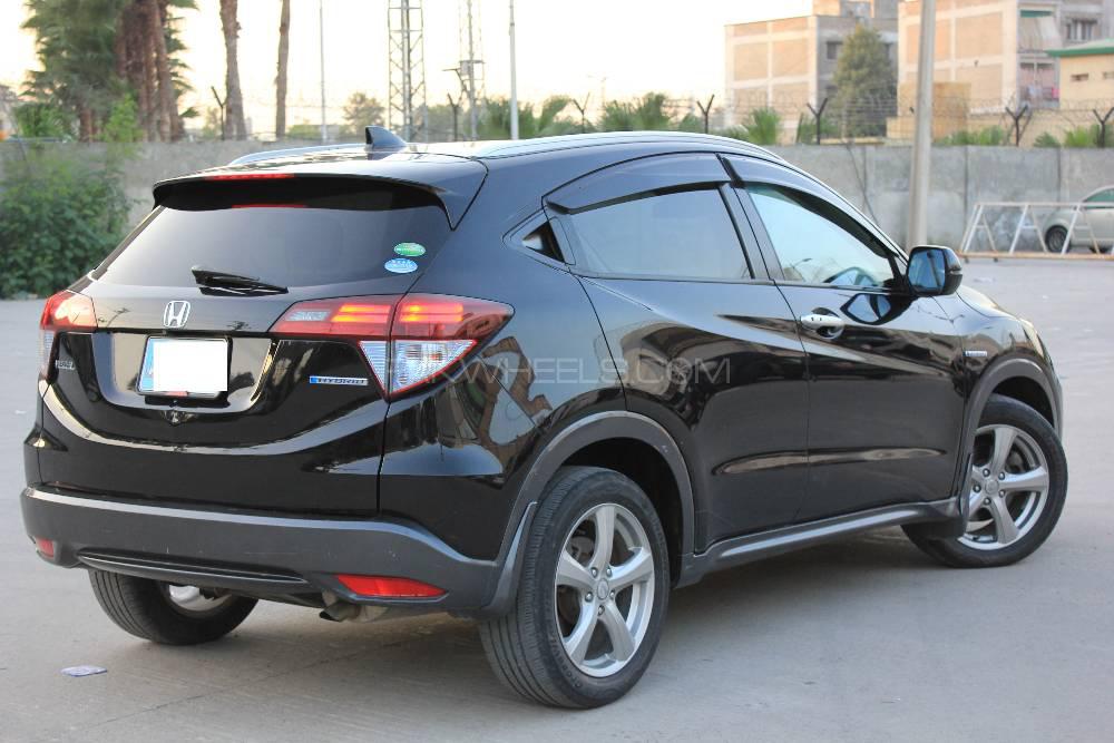 Honda Vezel 2014 for Sale in Rawalpindi Honda Vezel 2014 for Sale in Rawalpindi Image-17