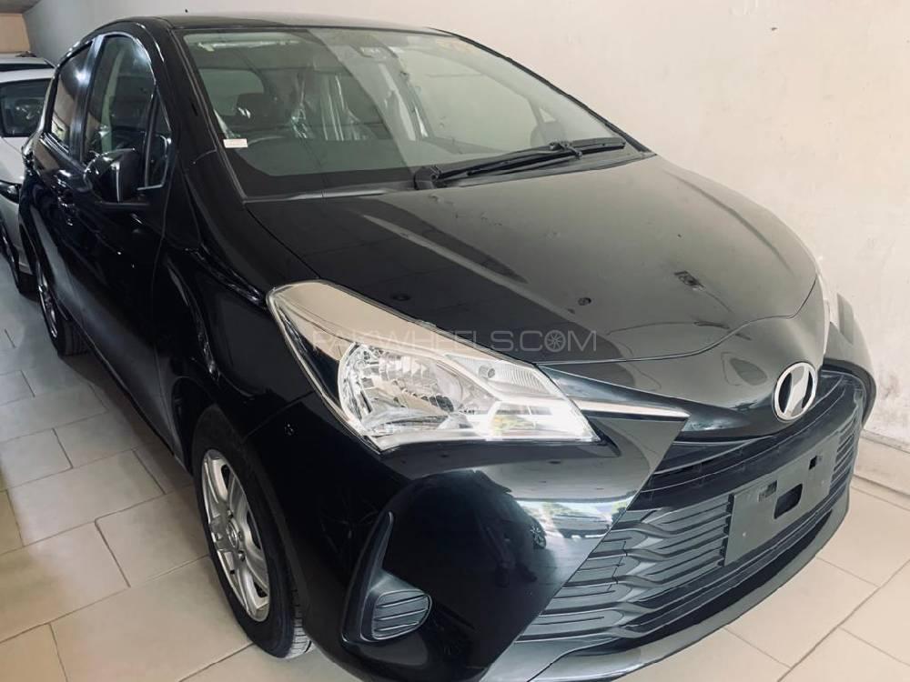 Toyota Vitz 2017 for Sale in Lahore Image-1