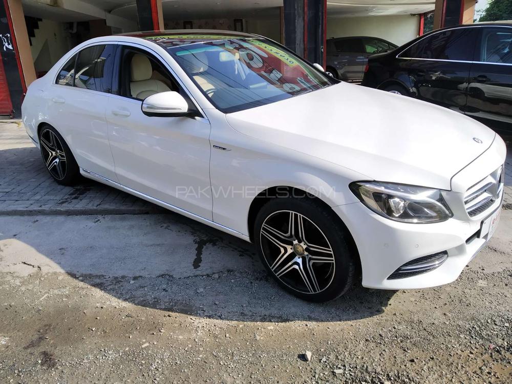 مرسڈیز بینز سی کلاس 2015 for Sale in لاہور مرسڈیز بینز سی کلاس 2015 for Sale in لاہور Image-3