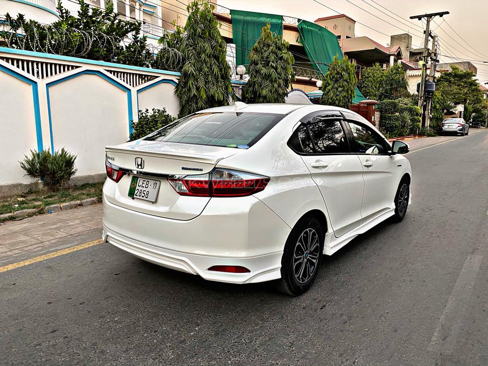 ہونڈا گریس ہائبرڈ 2015 for Sale in لاہور ہونڈا گریس ہائبرڈ 2015 for Sale in لاہور Image-6