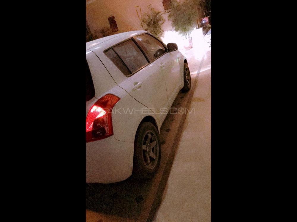 Suzuki Swift 2013 for Sale in Peshawar Suzuki Swift 2013 for Sale in Peshawar Image-3
