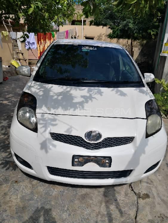 Toyota Vitz 2010 for Sale in Mandi bahauddin Image-1