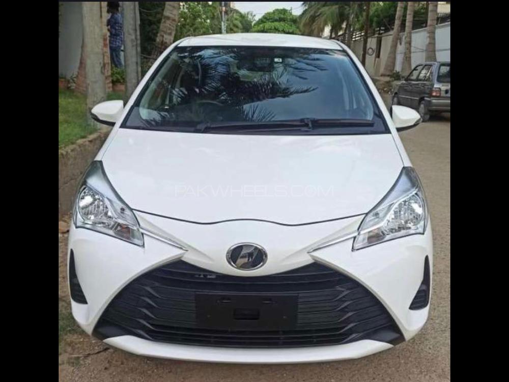 Toyota Vitz 2017 for Sale in Peshawar Image-1
