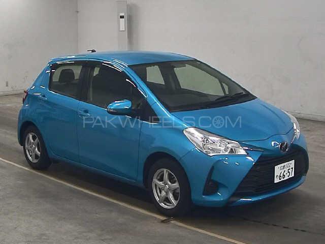 Toyota Vitz 2017 for Sale in Lahore Image-1