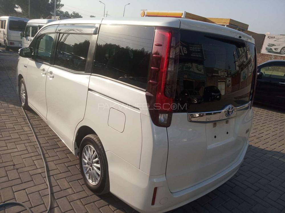 ٹویوٹا نوح 2015 for Sale in گجرانوالہ ٹویوٹا نوح 2015 for Sale in گجرانوالہ Image-5