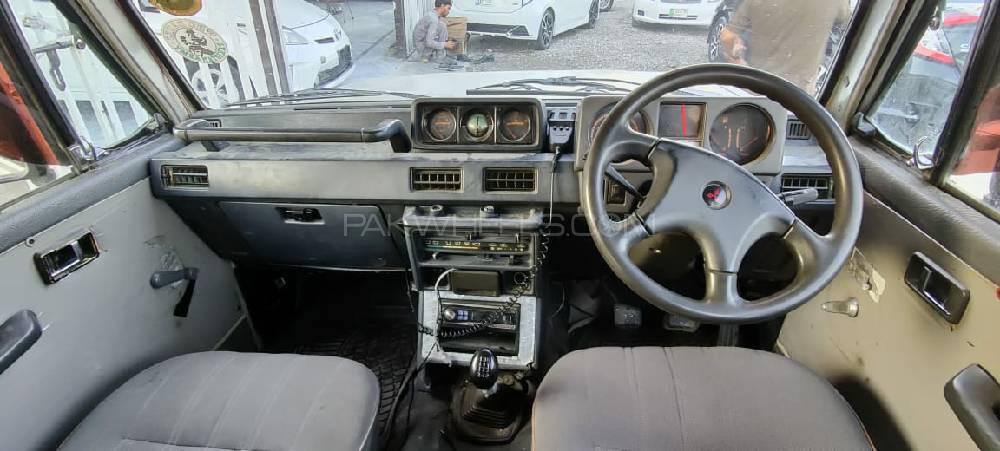 مٹسوبیشی پجیرو 1989 for Sale in پشاور مٹسوبیشی پجیرو 1989 for Sale in پشاور Image-7