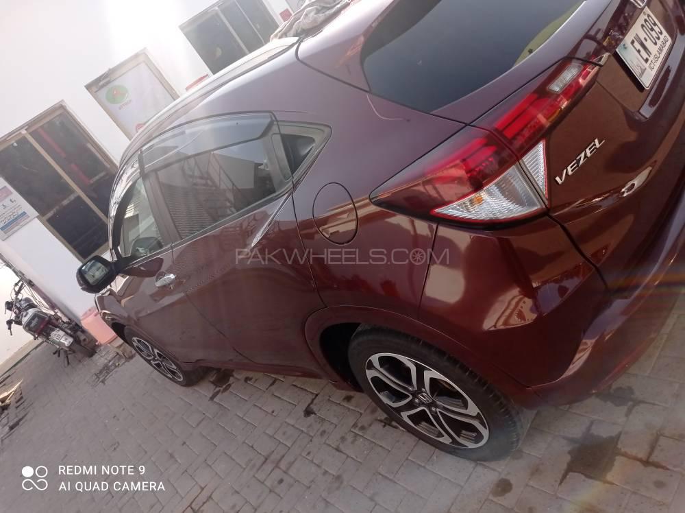 Honda Vezel 2015 for Sale in Rawalpindi Honda Vezel 2015 for Sale in Rawalpindi Image-10