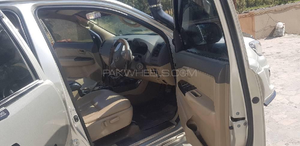 Toyota Hilux 2012 for Sale in Peshawar Toyota Hilux 2012 for Sale in Peshawar Image-18