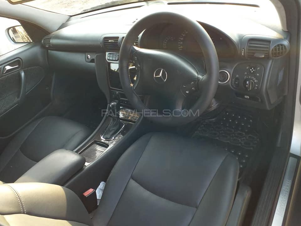 Mercedes Benz C Class 2004 for Sale in Gujranwala Mercedes Benz C Class 2004 for Sale in Gujranwala Image-6