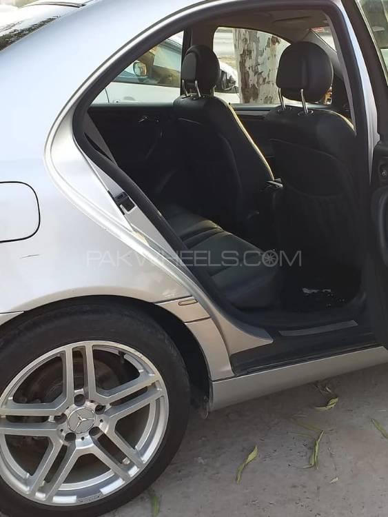 Mercedes Benz C Class 2004 for Sale in Gujranwala Mercedes Benz C Class 2004 for Sale in Gujranwala Image-7