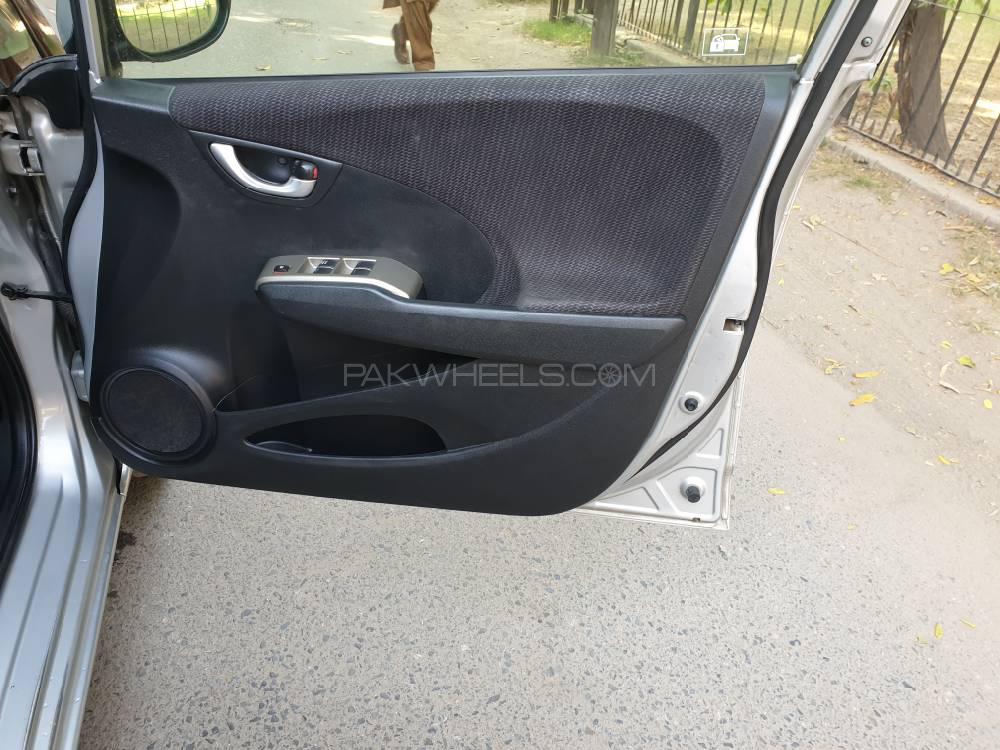 Honda Fit 2012 for Sale in Lahore Honda Fit 2012 for Sale in Lahore Image-7