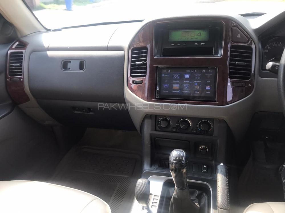 Mitsubishi Pajero 2005 for Sale in Islamabad Mitsubishi Pajero 2005 for Sale in Islamabad Image-11