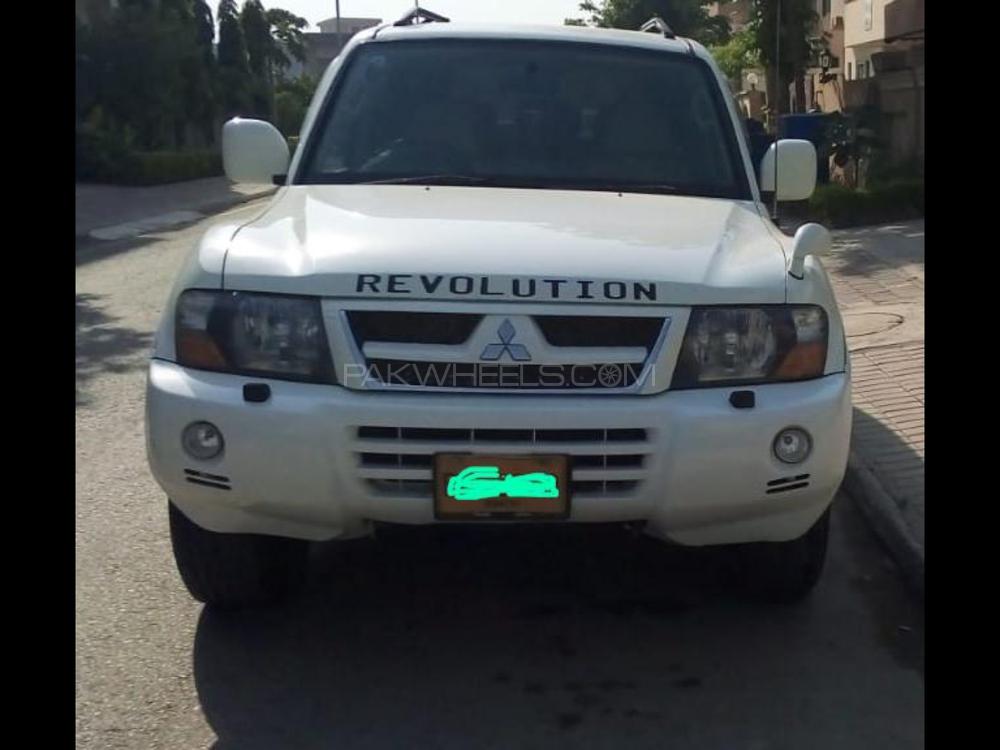 Mitsubishi Pajero 2005 for Sale in Islamabad Mitsubishi Pajero 2005 for Sale in Islamabad Image-3