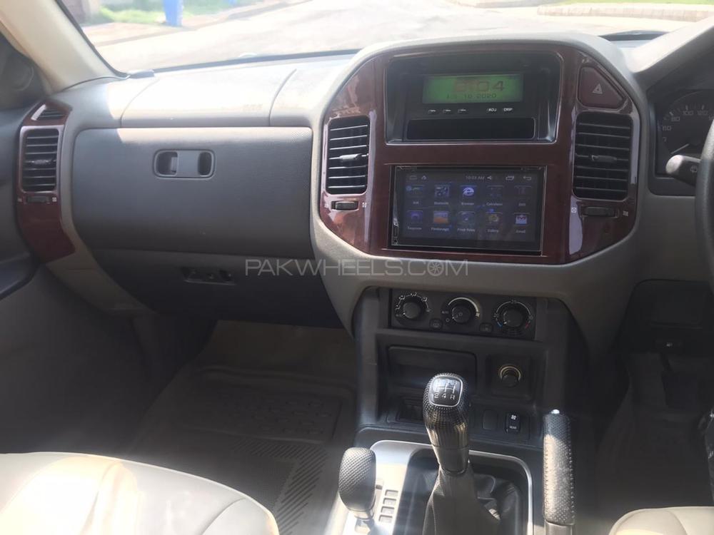 Mitsubishi Pajero 2005 for Sale in Islamabad Mitsubishi Pajero 2005 for Sale in Islamabad Image-7