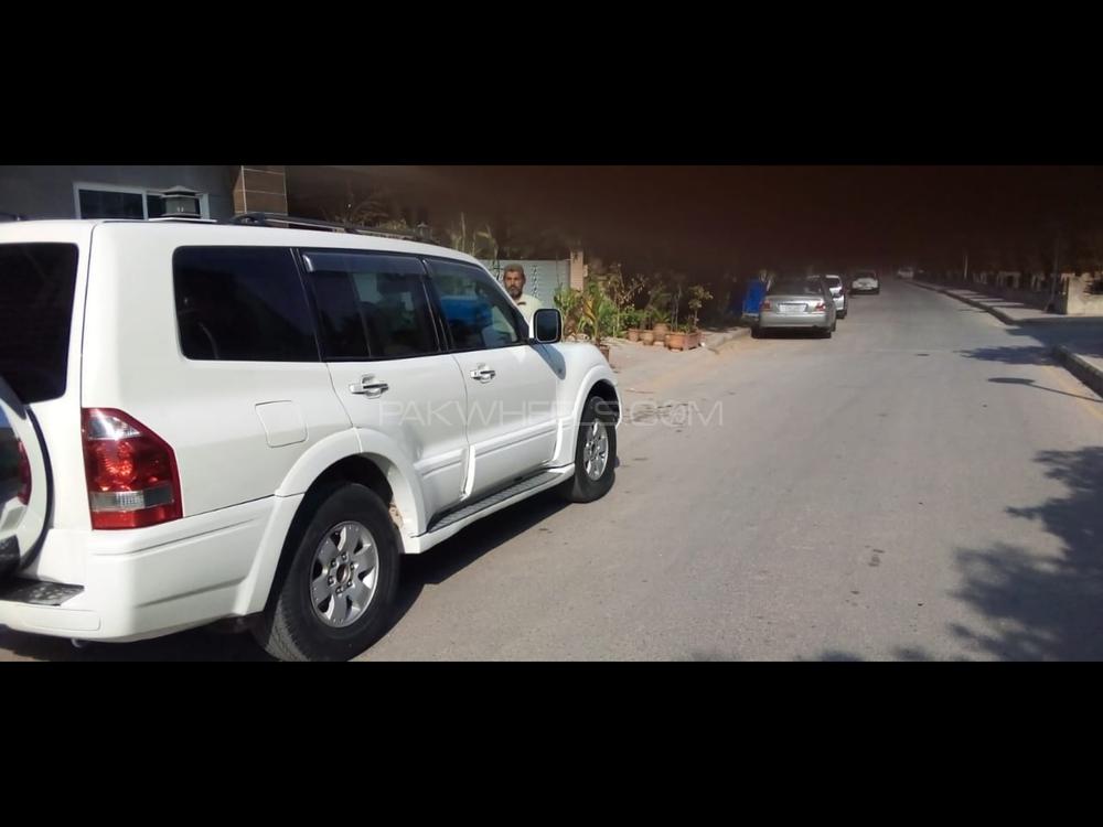 Mitsubishi Pajero 2005 for Sale in Islamabad Mitsubishi Pajero 2005 for Sale in Islamabad Image-8