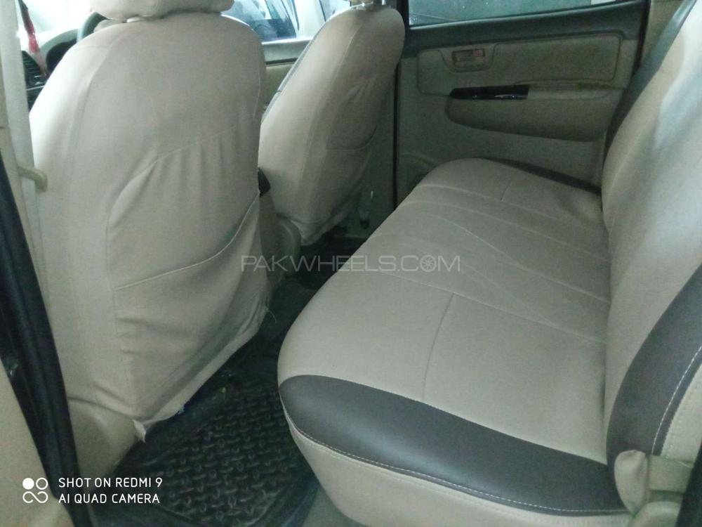 Toyota Hilux 2011 for Sale in Lahore Toyota Hilux 2011 for Sale in Lahore Image-4