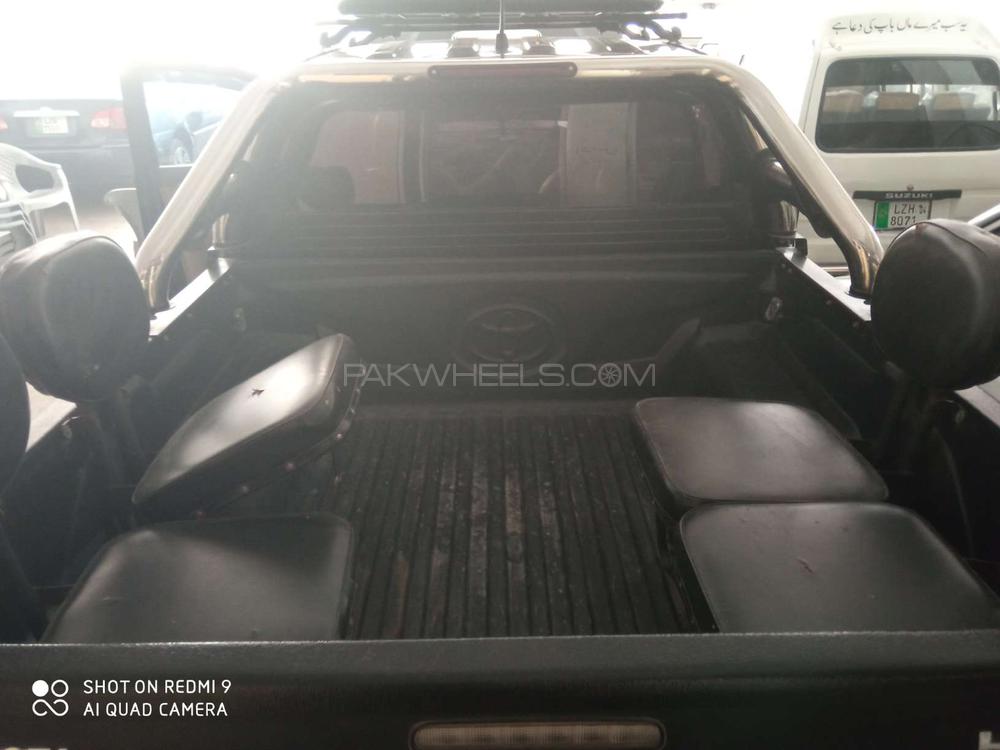 Toyota Hilux 2011 for Sale in Lahore Toyota Hilux 2011 for Sale in Lahore Image-11