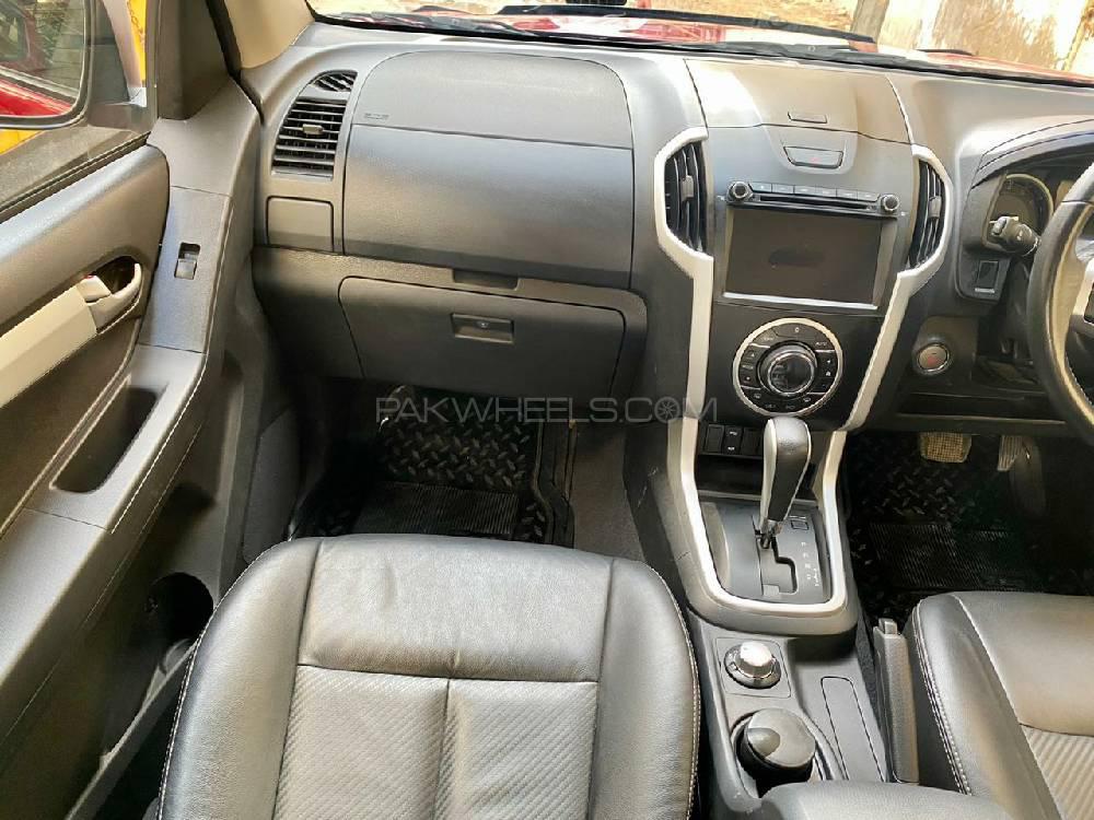 Isuzu D-Max 2019 for Sale in Karachi Isuzu D-Max 2019 for Sale in Karachi Image-6