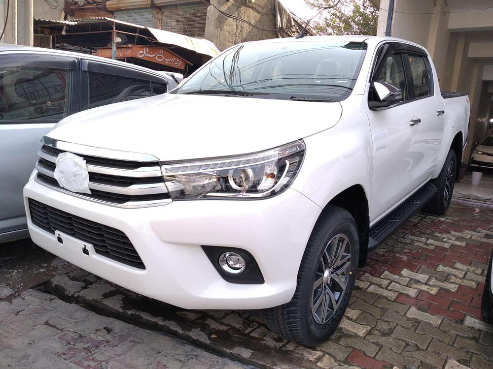 Toyota Hilux 2020 for Sale in Lahore Toyota Hilux 2020 for Sale in Lahore Image-2