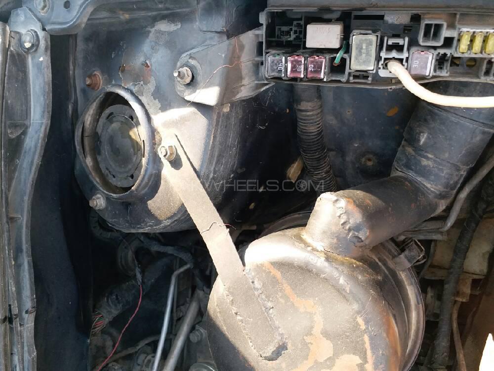 Toyota Corolla 2005 for Sale in Bhakkar Toyota Corolla 2005 for Sale in Bhakkar Image-5