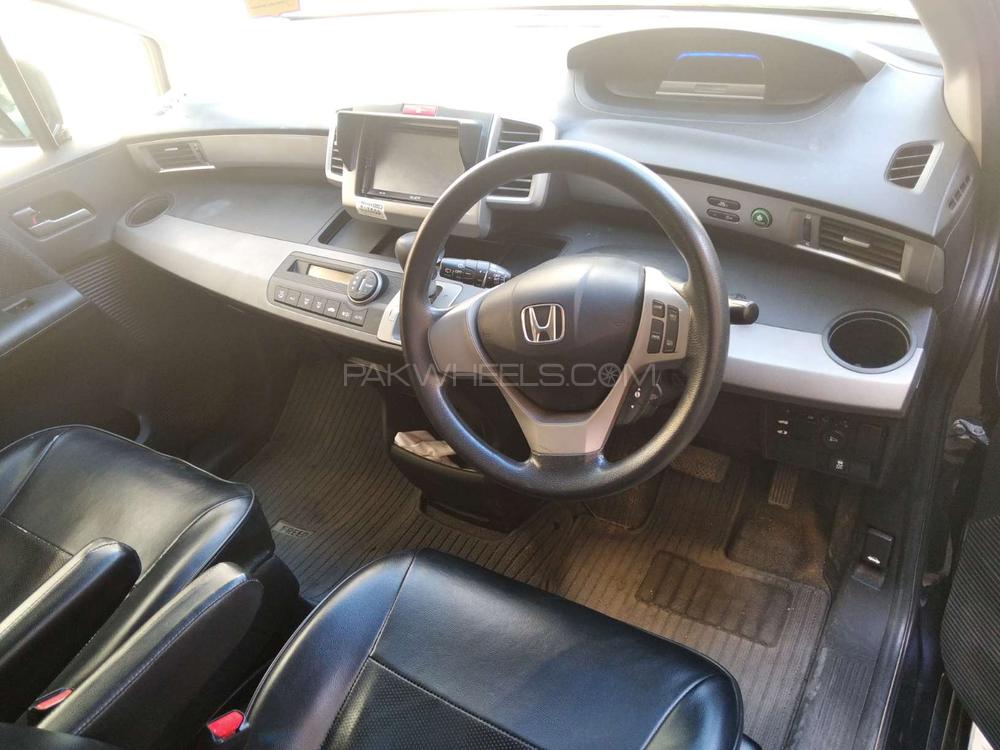 Honda Freed 2012 for Sale in Karachi Honda Freed 2012 for Sale in Karachi Image-3