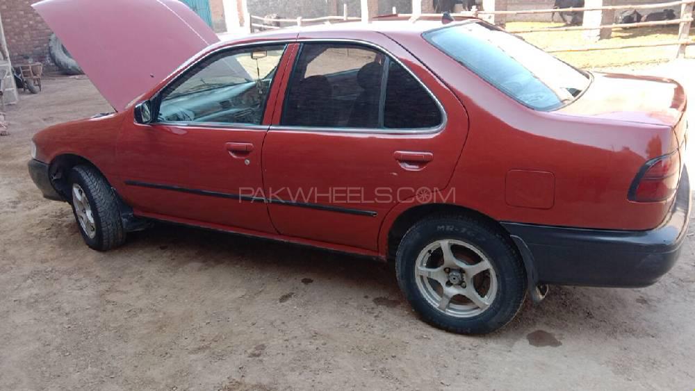 Nissan Sunny 2000 for Sale in Faisalabad Image-1