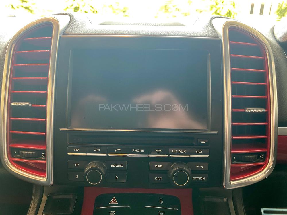 Porsche Cayenne 2013 for Sale in Lahore Porsche Cayenne 2013 for Sale in Lahore Image-8
